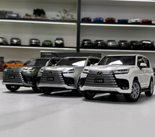 LCD 1/18 LEXUS LX600
